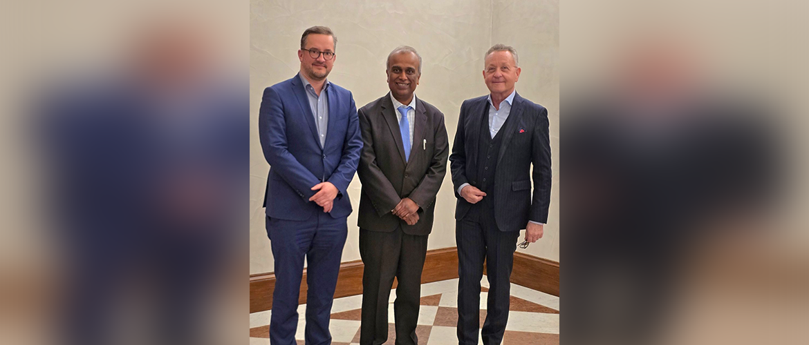  Consul General Shatrughna Sinha held an insightful meeting with Mr. Klaus Lutz, President, IHK Munich and Upper Bavaria