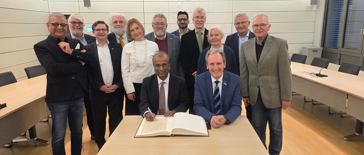  Consul General Shatrughna Sinha visited Brühl and met Lord Mayor Dr. Ralf Göck