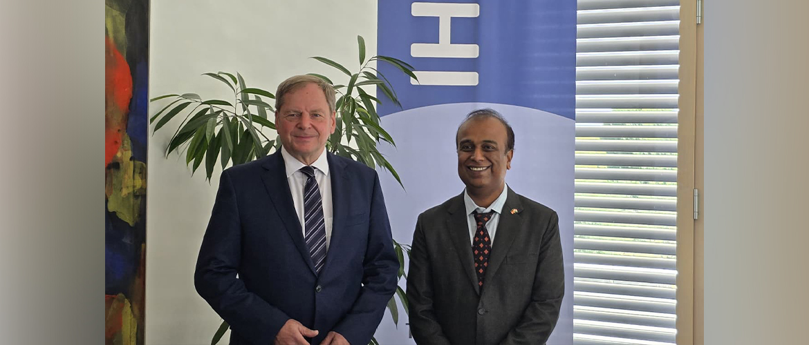 Consul General Shatrughna Sinha  delivered the keynote address at the India Business Day hosted by IHK Reutlingen