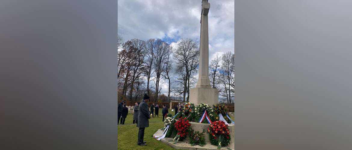  Consul General Shatrughna Sinha paid his respects to the Indian soldiers who made their sacrifice in World War-II