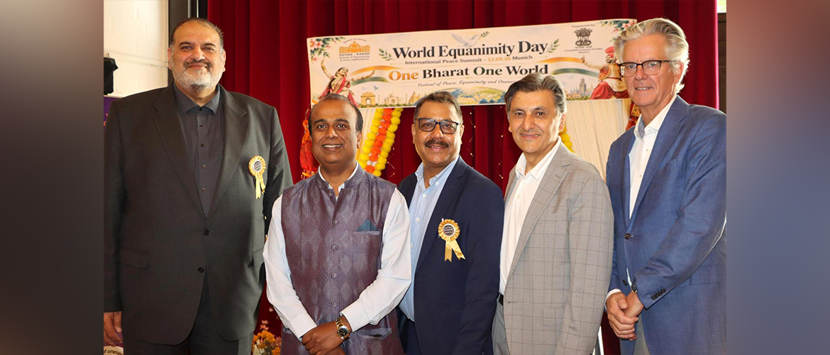  Consul General  Shatrughna Sinha  visited the “One Bharat - One World” festival at Bürgerhaus Garching