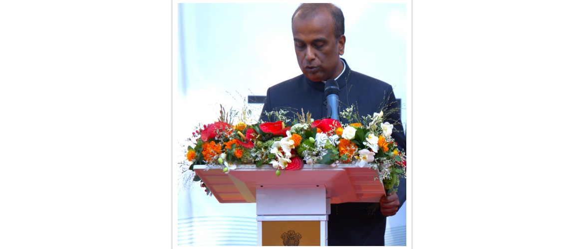  Consul General reading out the Hon'ble President of India's address to the nation during the 78th Independence Day Celebrations
