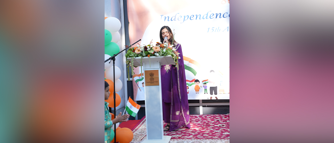  Singer Dr. Rakshanda M. Chitte brings alive the spirit of our nation through a soulful rendition of Vande Mataram_. Chitte brings alive the spirit of our nation through a soulful rendition of Vande Mataram
