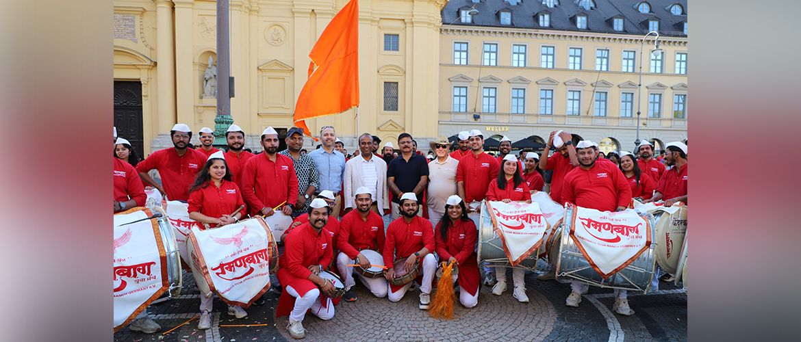  Indian community in Munich marked in’s 80th Independence Day with #IndiaDay2026 at Munich’s iconic #Odeonsplatz with beats of Dhol Tasha creating a vibrant atmosphere of energy, unity and patriotic spirit