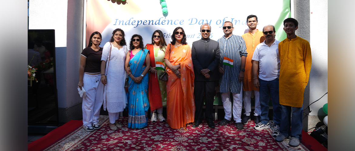  Consul General Shatrughna Sinha engaging with the Indian Diaspora on the occasion of 80th Independence Day of India