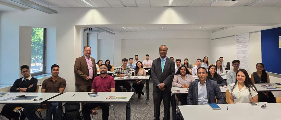  Consul General Shatrughna Sinha engaged with a cohort of 22 MBA students and faculty from K J Somaiya Institute of Management during their exchange program at DHBW Stuttgart